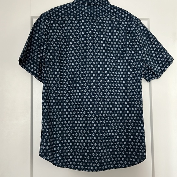 Mens Nautica performance button up in pristine condition, never worn - Picture 3 of 7